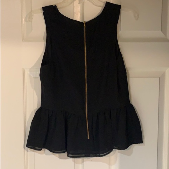 Black ruffle top - Picture 2 of 3